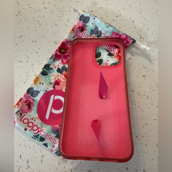 GUC LoopyFloral iPhone 13 Max Pro Case - Picture 3 of 4